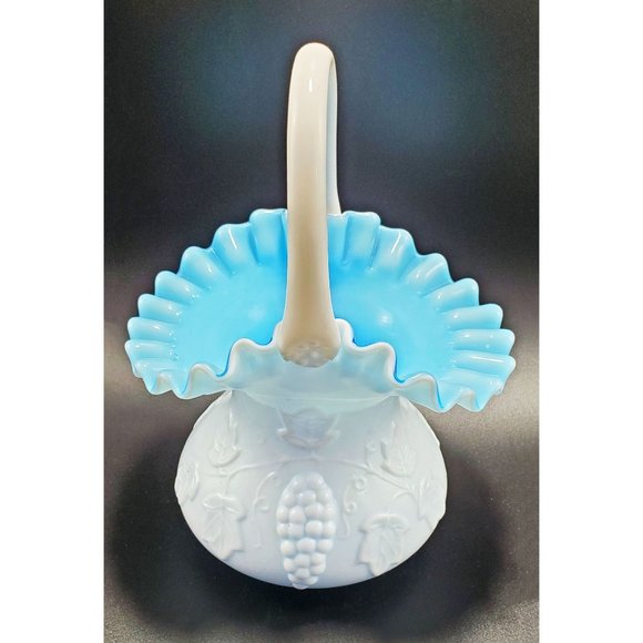Kanawha VTG Cased Milk Glass Ruffled Bride Basket Grapevine Design White & Blue - Picture 5 of 7